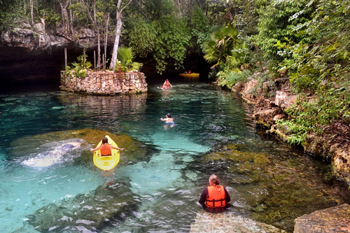 Parques Kantun Chi en rivera maya con cenotes